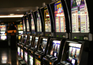 Situs Slot Online Terbaik dengan Feature Live Chat untuk Menolong Pemain Indonesia